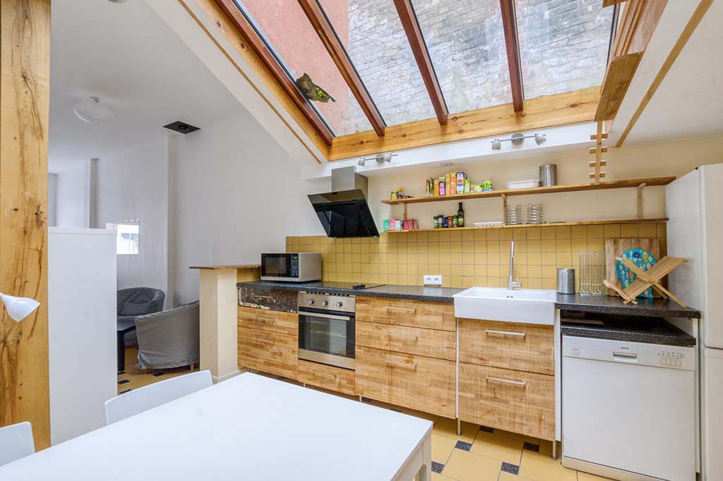 Cuisine ouverte dans un immeuble de rapport à Lille