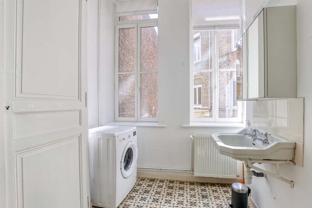 Grande salle de bain immeuble de rapport à Lille