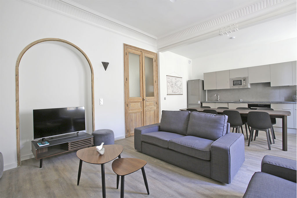 realisation-patrick-immeuble-de-rapport-salon-et-cuisine-marseille