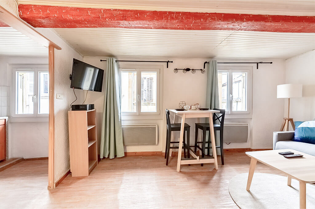 realisation-arnaud-marseille-t1-salon-salle-a-manger